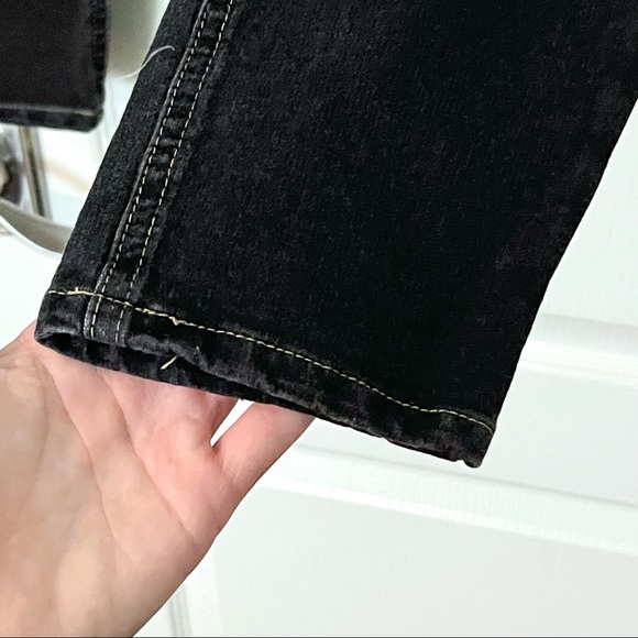 HUE Stretch Black Jean Style Leggings, Size L - Picture 3 of 8